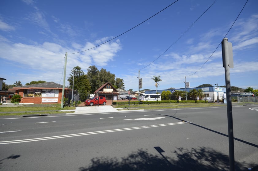 17 Charlton Street Woy Woy NSW 2256 - Image 2