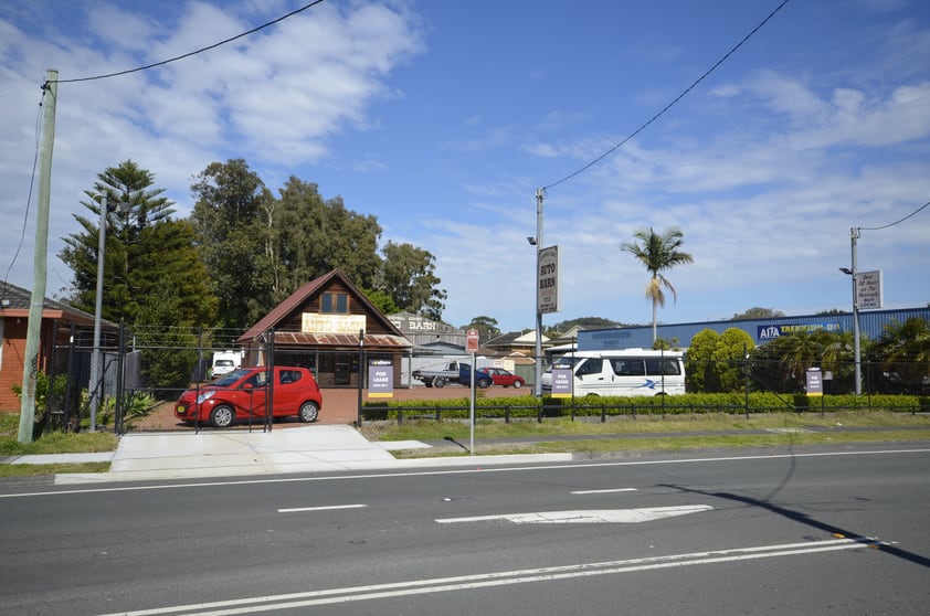 Click to view all images 19 Charlton Street Woy Woy NSW 2256 - Image 3