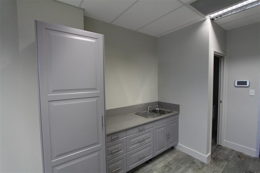 Click to view all images Suite 3/379 Port Hacking Road Caringbah NSW 2229 - Image 3