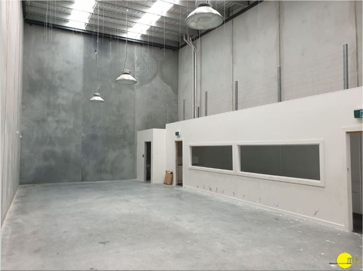 Click to view all images Unit 2/236-244 Edwardes Street Reservoir VIC 3073 - Image 2