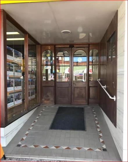 Click to view all images 110 Auburn Street Goulburn NSW 2580 - Image 2