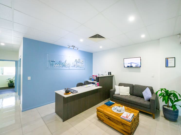Click to view all images 10/121/ Shute Harbour Road Cannonvale QLD 4802 - Image 2
