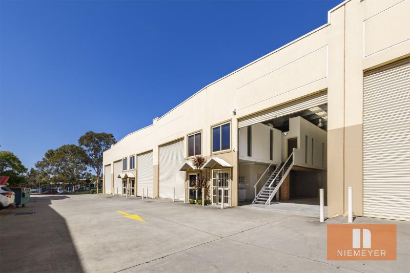 Click to view all images 12 Stanton Road Seven Hills NSW 2147 - Image 2