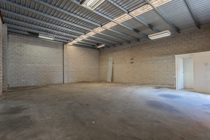 Click to view all images 10 - UNDER OFER/26 Walker Street South Windsor NSW 2756 - Image 2