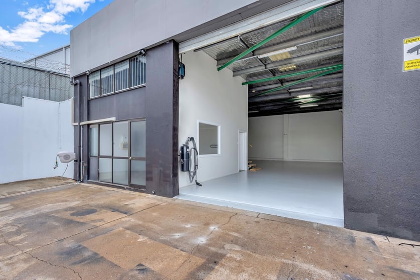 Click to view all images Unit 5, 13 Commercial Drive Ashmore QLD 4214 - Image 3