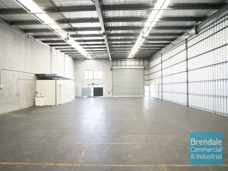 Click to view all images Unit 2/23 Duntroon St Brendale QLD 4500 - Image 2