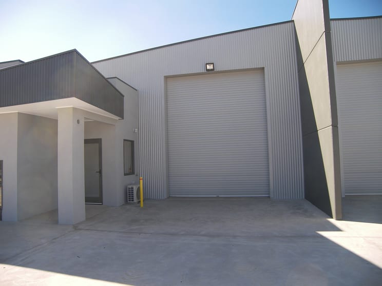 Click to view all images 3 Piper Road East Bendigo VIC 3550 - Image 2