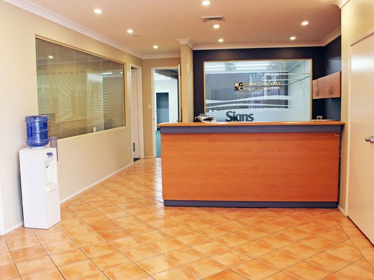 Click to view all images Unit 6, 57 Regentville Road Penrith NSW 2750 - Image 3
