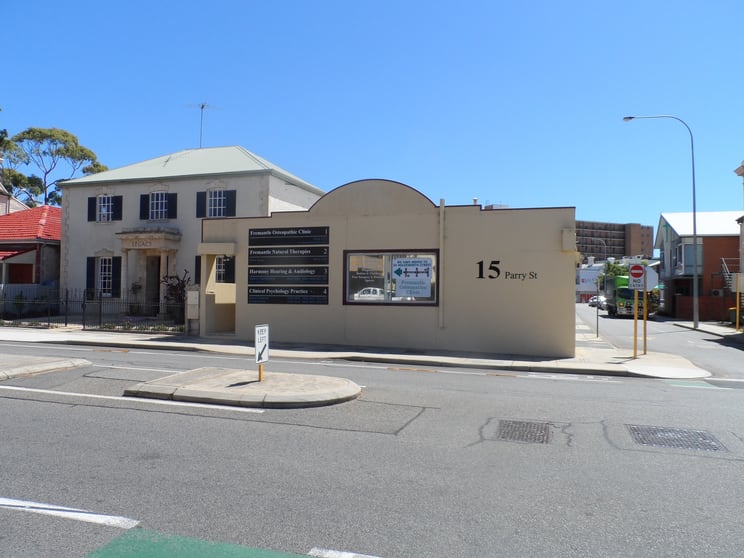 Click to view all images 1/15 Parry Street Fremantle WA 6160 - Image 2