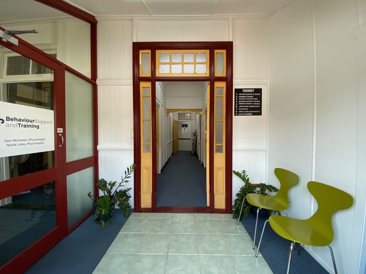 Click to view all images 59 Roderick Street Ipswich QLD 4305 - Image 2