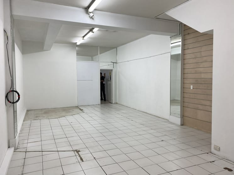 Click to view all images 328 Kingsway Caringbah NSW 2229 - Image 2