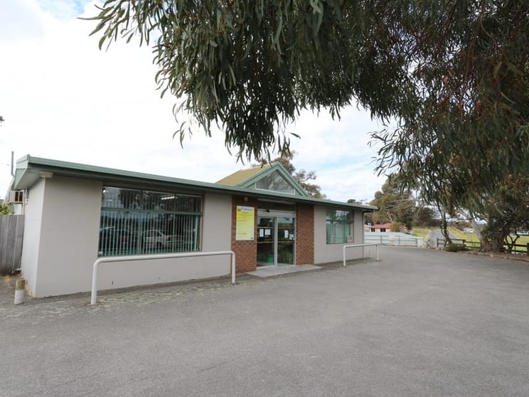 Click to view all images 160 Agnes Street George Town TAS 7253 - Image 2