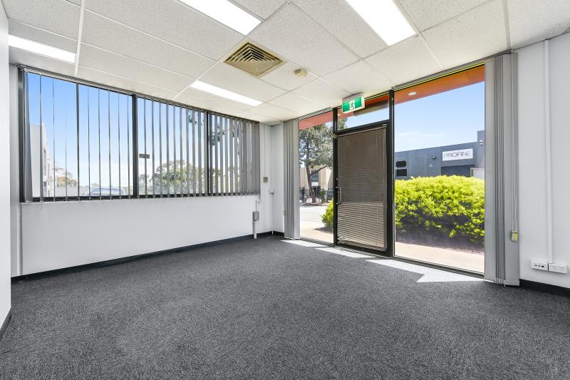 Click to view all images Unit A/4 Dallas Court Hallam VIC 3803 - Image 2