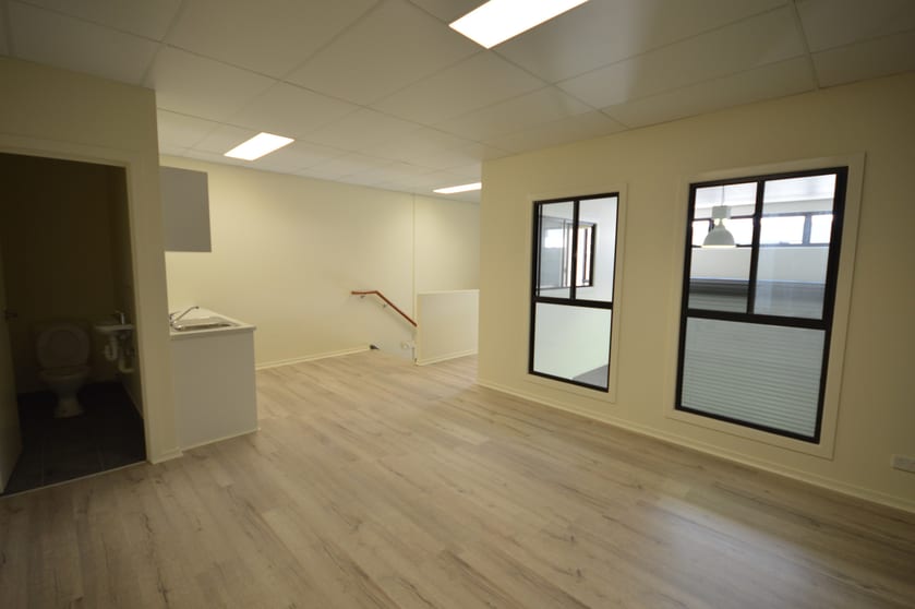 Click to view all images Burleigh Heads QLD 4220 - Image 3