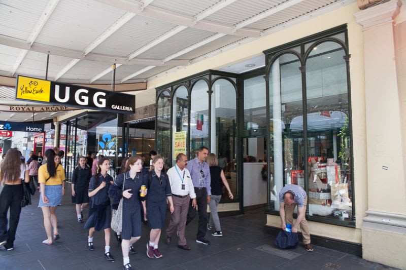 Click to view all images 331 Bourke Street Mall Melbourne VIC 3000 - Image 1