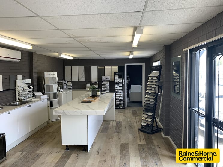 Click to view all images 34 Pickett Street Bayswater WA 6053 - Image 2