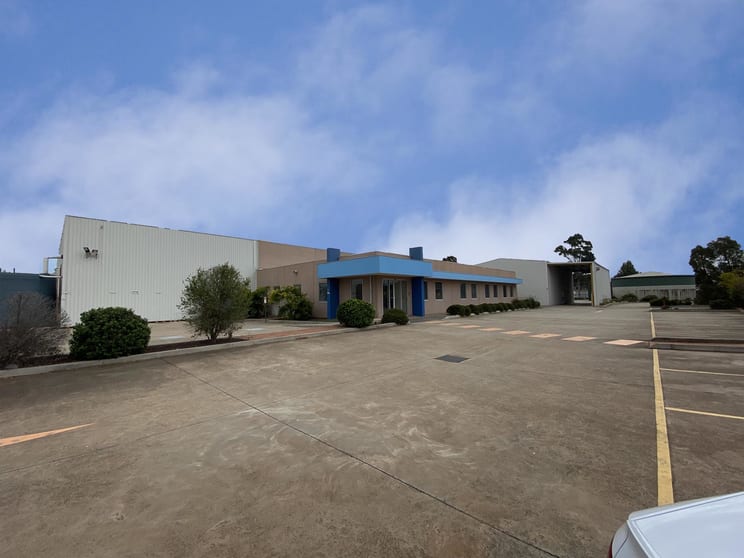 Click to view all images Building 4/82-86 Berkshire Road Sunshine North VIC 3020 - Image 1