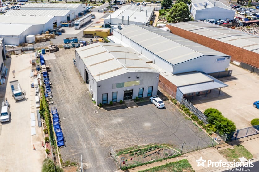 Click to view all images 14 Collins Road Melton VIC 3337 - Image 1