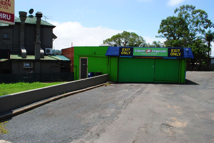 Click to view all images 2 West Street North Toowoomba QLD 4350 - Image 3