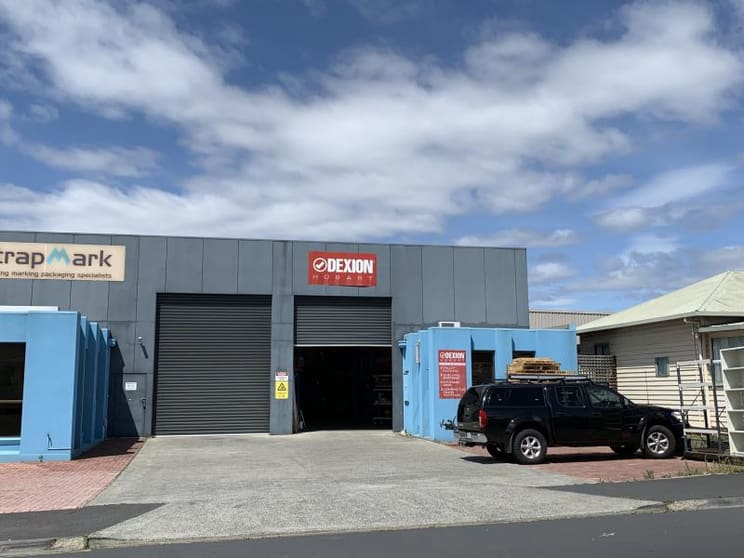 Click to view all images 31 Pearl Street Derwent Park TAS 7009 - Image 2