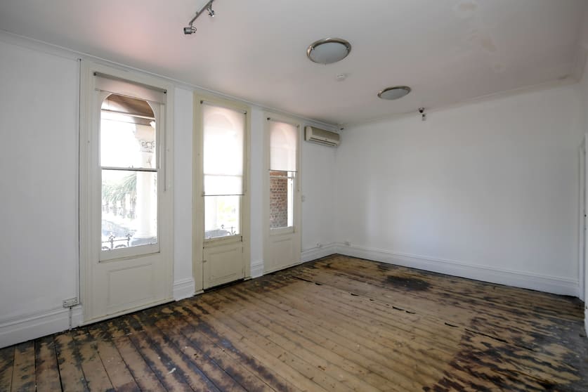 Click to view all images 1st Floor/121 Fitzroy Street St Kilda VIC 3182 - Image 3