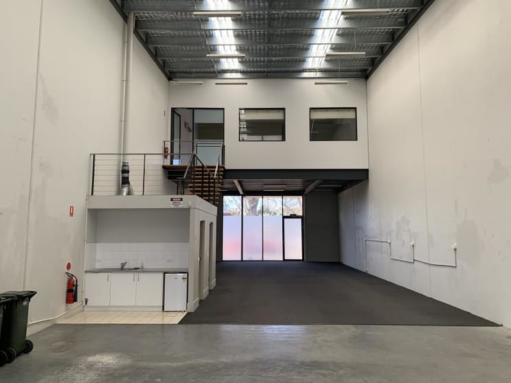 Click to view all images 9-339 Williamstown Rd Port Melbourne VIC 3207 - Image 3