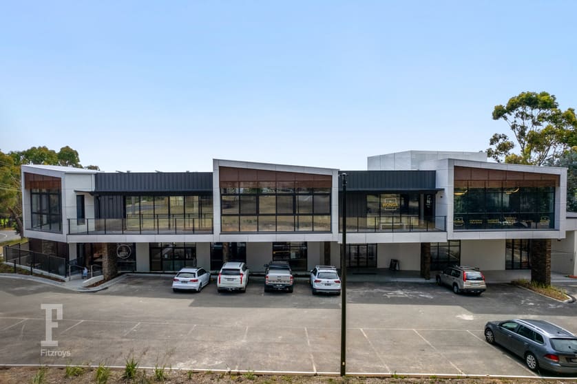Click to view all images 4 Launders Avenue Wonga Park VIC 3115 - Image 2