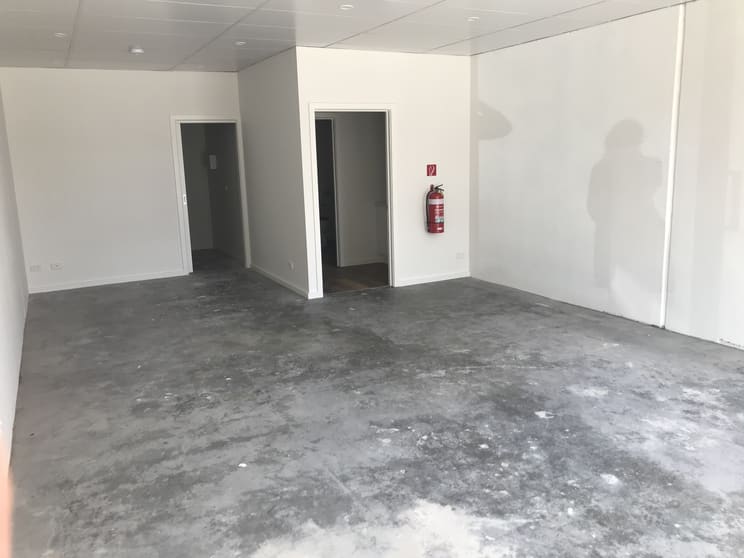 Click to view all images 15 Wallace Square Melton VIC 3337 - Image 2