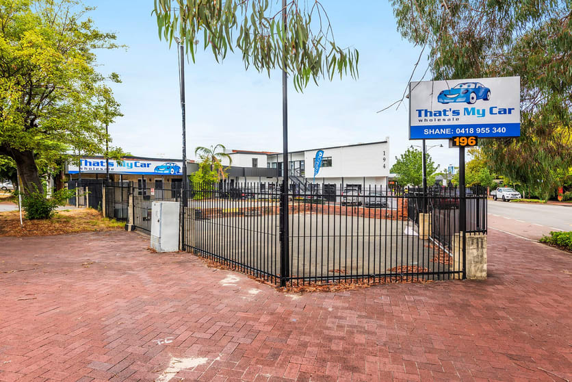 Click to view all images 196 Scarborough Beach Road Mount Hawthorn WA 6016 - Image 1