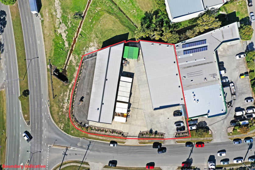 Click to view all images 35 Jade Drive Molendinar QLD 4214 - Image 3