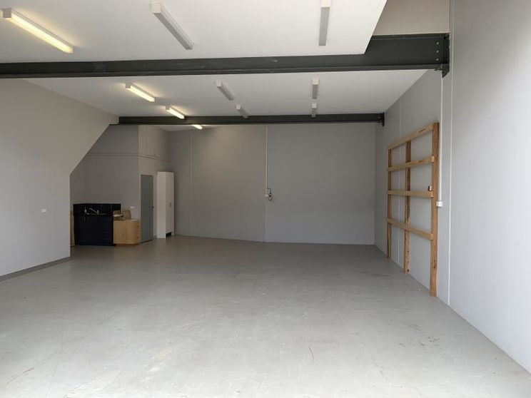 Click to view all images Unit 9/9 - 88 Wirraway Rd Port Melbourne VIC 3207 - Image 2
