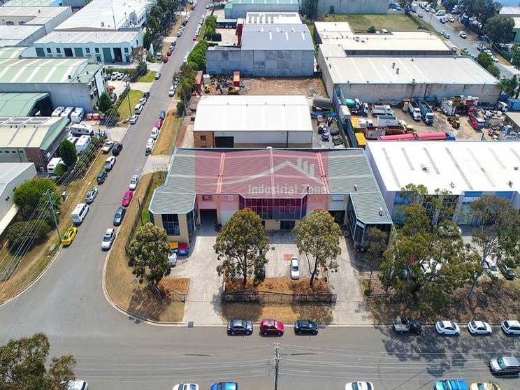 Click to view all images Unit 4/2 Heald Road Ingleburn NSW 2565 - Image 3