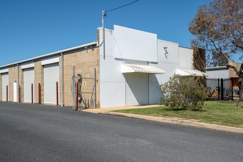Unit 1&2/12 Saxon Street Wagga Wagga NSW 2650 - Image 2