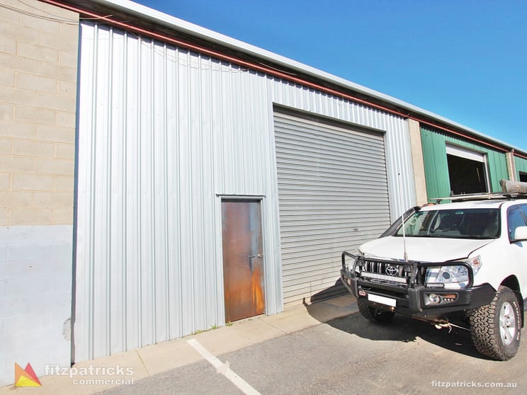 Click to view all images 4/33 Pearson Street Wagga Wagga NSW 2650 - Image 2