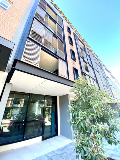 Click to view all images 3/3 Barwon Park Road St Peters NSW 2044 - Image 2
