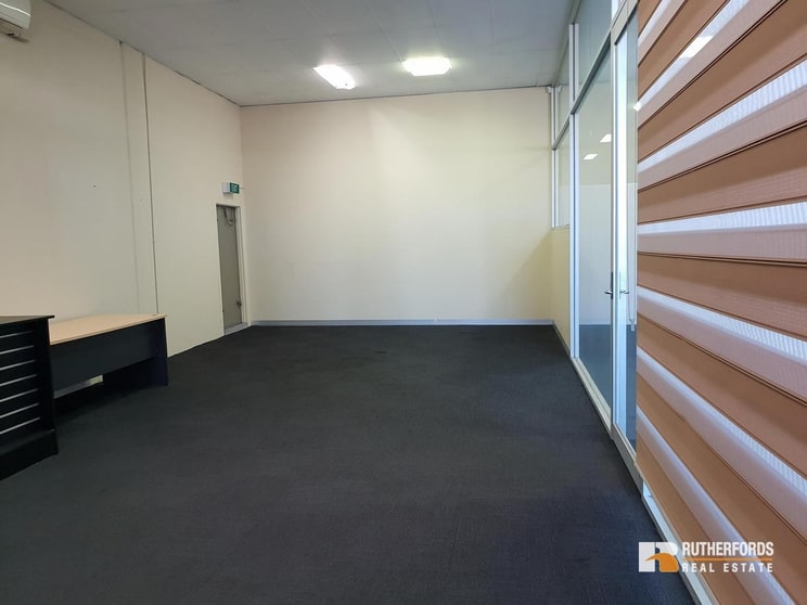 Click to view all images 3/1812 - 1826 Sydney Road Campbellfield VIC 3061 - Image 3