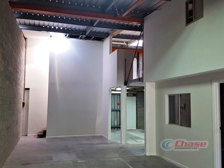 Click to view all images 4/11 Didswith Street East Brisbane QLD 4169 - Image 1
