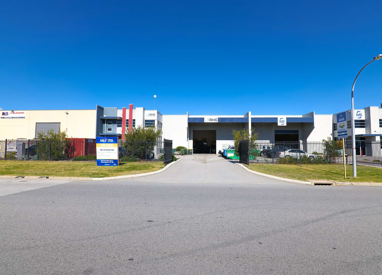 Click to view all images 468 Victoria Road Malaga WA 6090 - Image 1