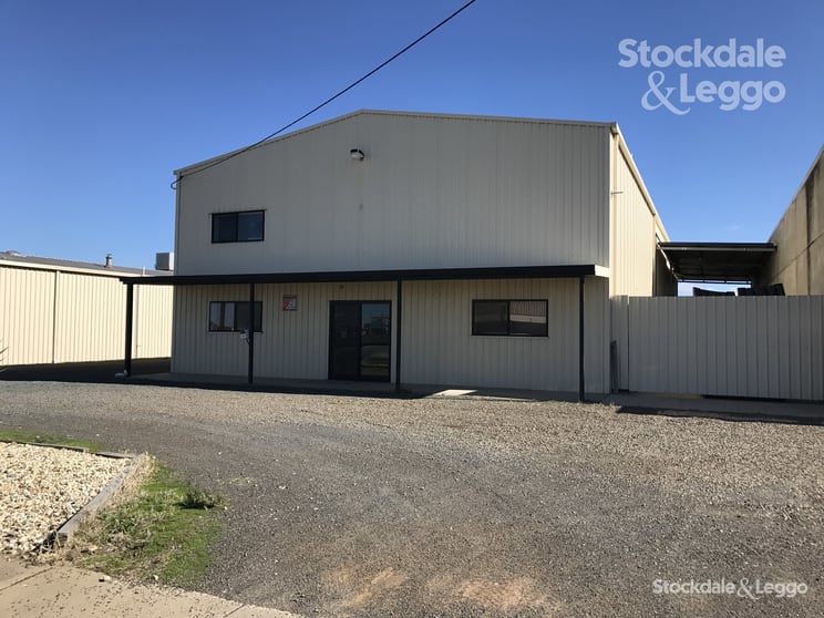 Click to view all images 16 Sofra Drive Shepparton VIC 3630 - Image 1
