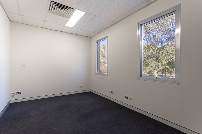 Click to view all images 28/10 Gladstone Road Castle Hill NSW 2154 - Image 2