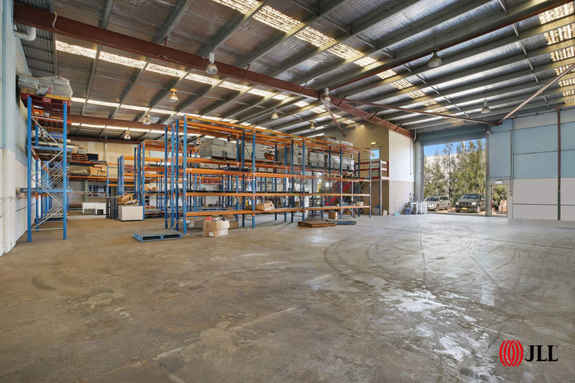 Click to view all images 8 York Road Ingleburn NSW 2565 - Image 3