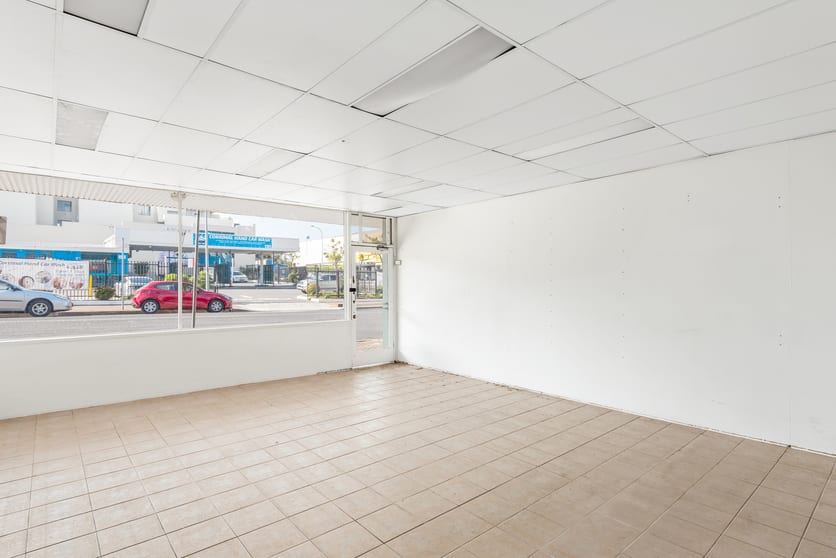 Click to view all images Shop 4/177-181 Princes Highway Corrimal NSW 2518 - Image 3