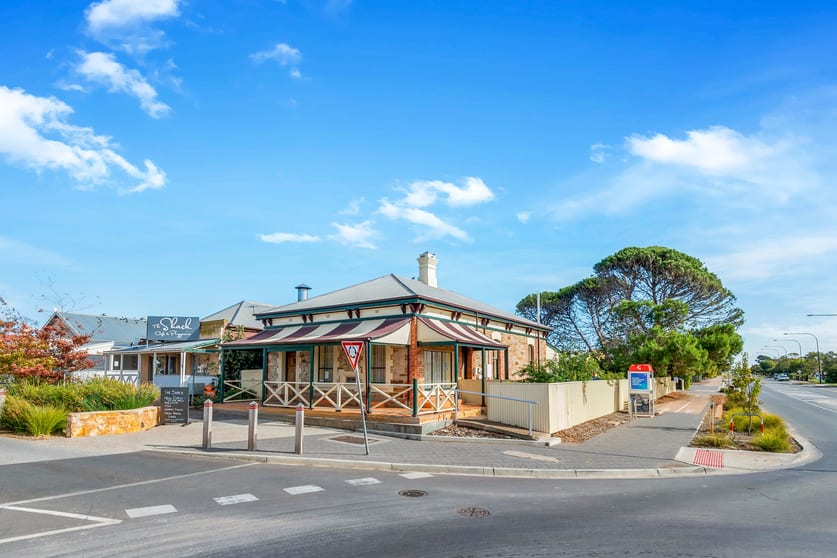 Click to view all images 17 Old Coach Road Aldinga SA 5173 - Image 3