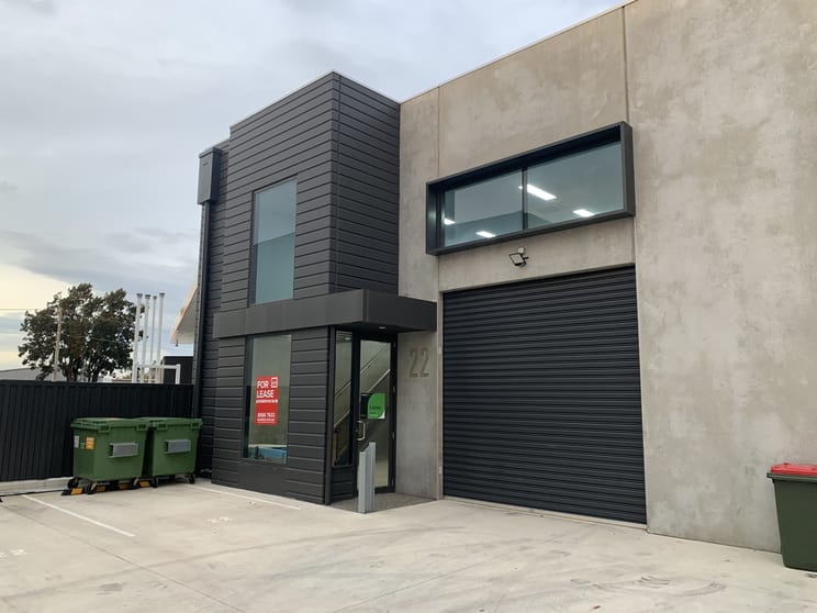 Click to view all images 22 Earsdon Street Yarraville VIC 3013 - Image 2