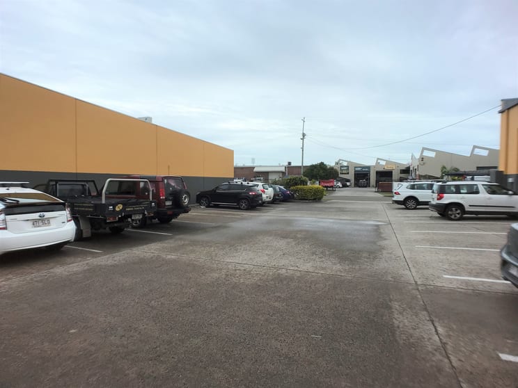 Click to view all images Unit 6/3 Dual Avenue Warana QLD 4575 - Image 2