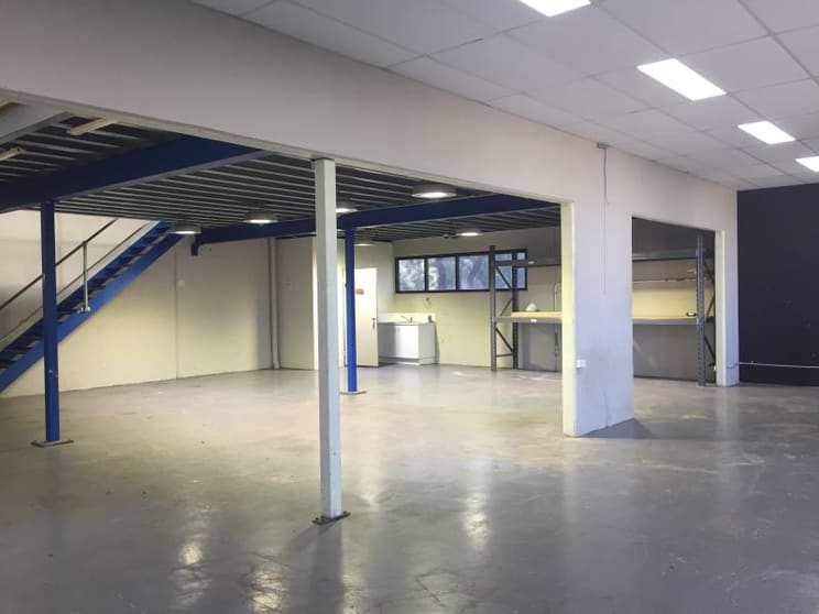 Click to view all images Unit 1/3 Kelso Crescent Moorebank NSW 2170 - Image 2