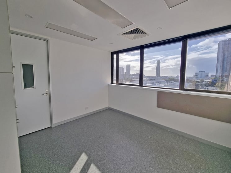 Click to view all images 34 High Street Southport QLD 4215 - Image 3