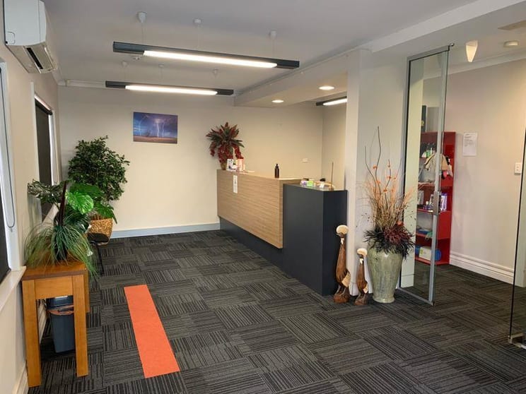 Click to view all images 710 Young Street Albury NSW 2640 - Image 2