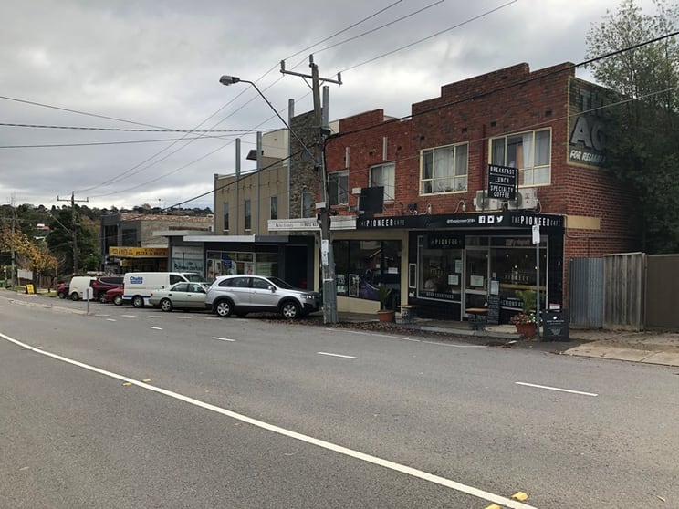 Click to view all images 4 Station Street Rosanna VIC 3084 - Image 2