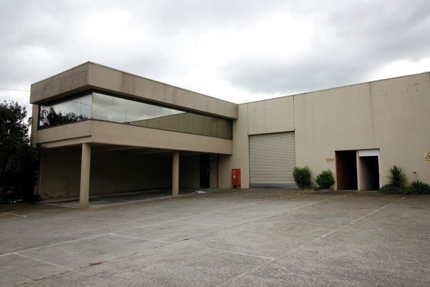 Click to view all images 1/14 Melrich Road Bayswater VIC 3153 - Image 2
